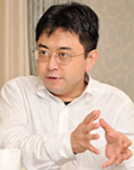 岩田充永氏
